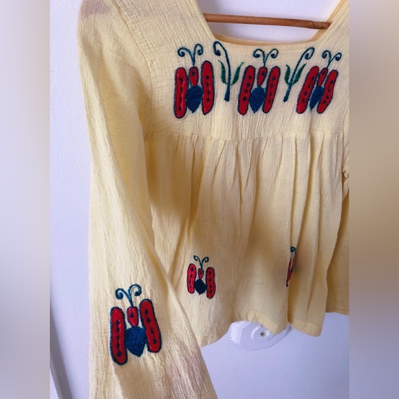 Vintage 60s Indian Cotton Gauze Blouse with Embroidered Butterflies - Picture 4 of 10